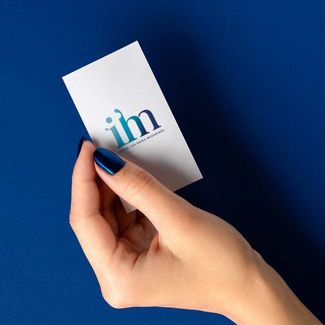 Iratxe Las Hayas Diseño de identidad visual. diseño de Marca personal Dirección de arte y fotografía